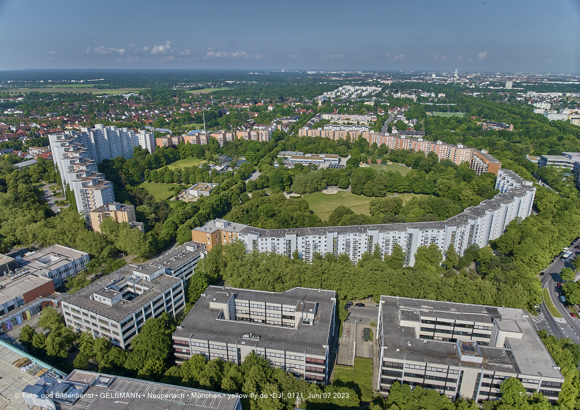 07.06.2023 - Neuperlachs neue Mitte mit PEP, Perlach Plaza, Share, Allianzversicherung und Wohnring 07.06.2023 - Neuperlachs neue Mitte mit PEP, Perlach Plaza, Share, Allianzversicherung und Wohnring